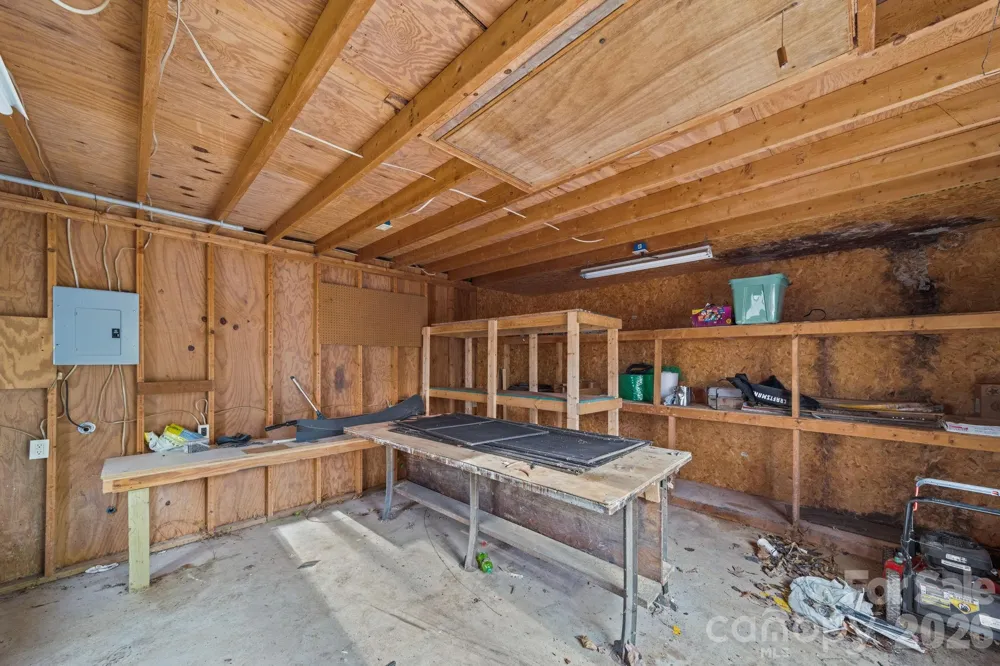 200 Maple Court Lexington, NC 27295