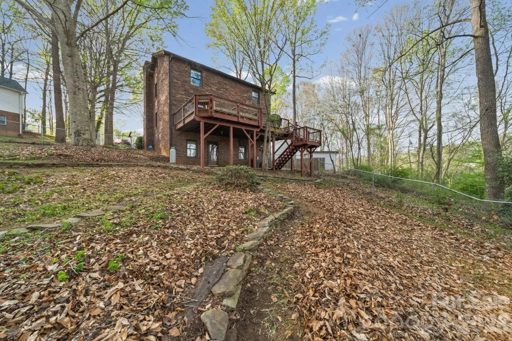 200 Maple Court Lexington, NC 27295