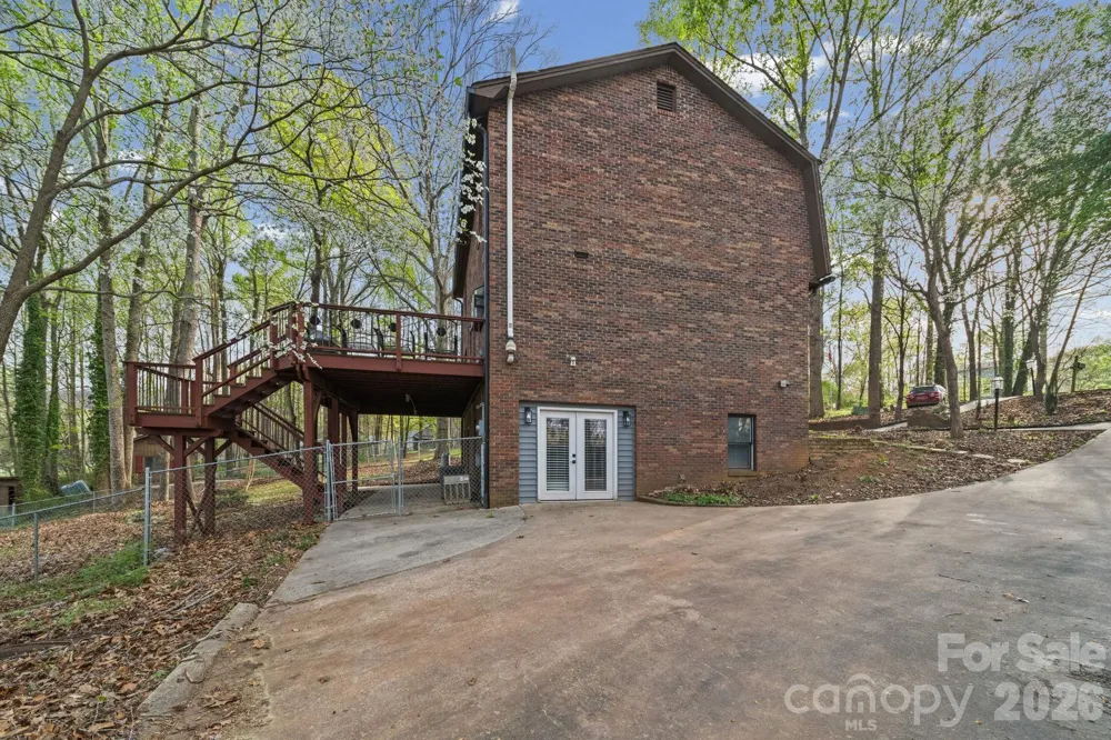 200 Maple Court Lexington, NC 27295