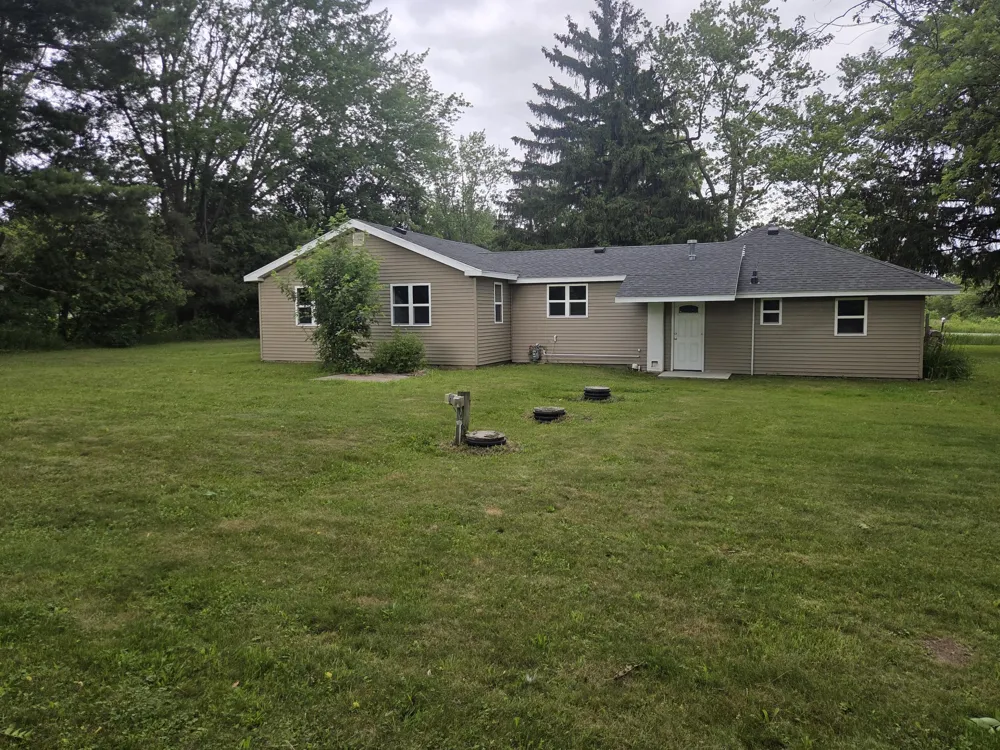 13799 8th Avenue Marne, MI 49435