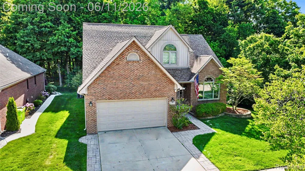 57572 Suffield Drive Washington Township, MI 48094