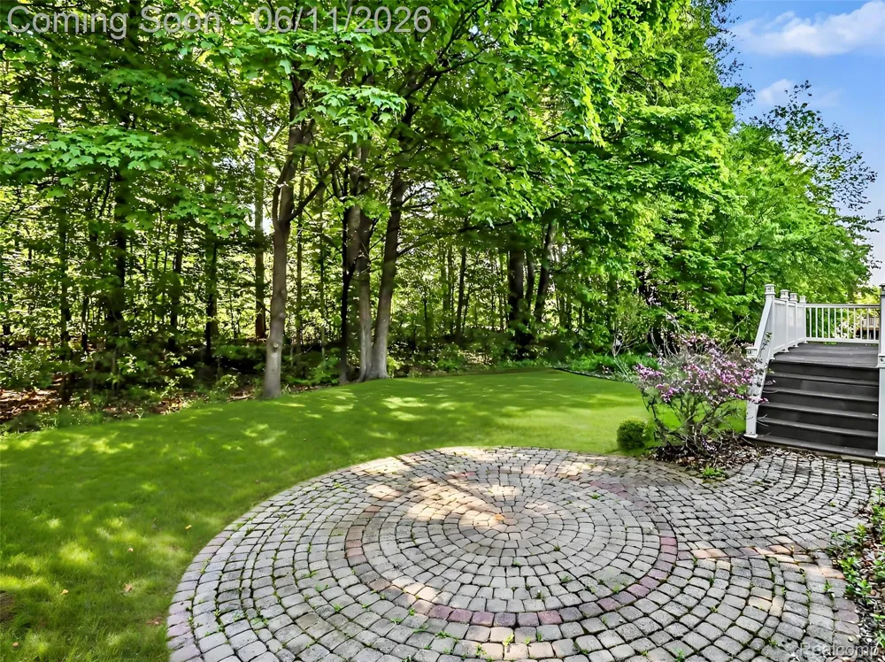 57572 Suffield Drive Washington Township, MI 48094