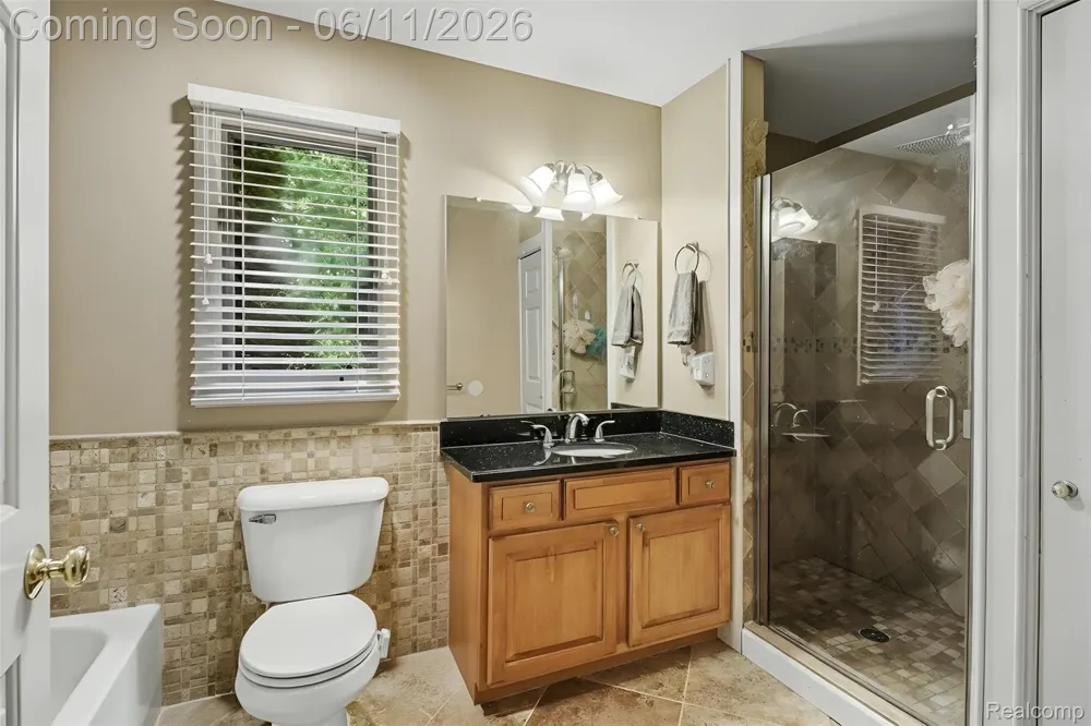 57572 Suffield Drive Washington Township, MI 48094