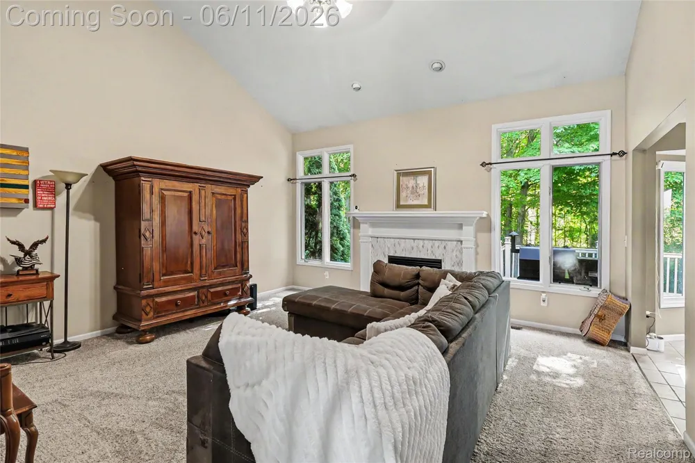 57572 Suffield Drive Washington Township, MI 48094