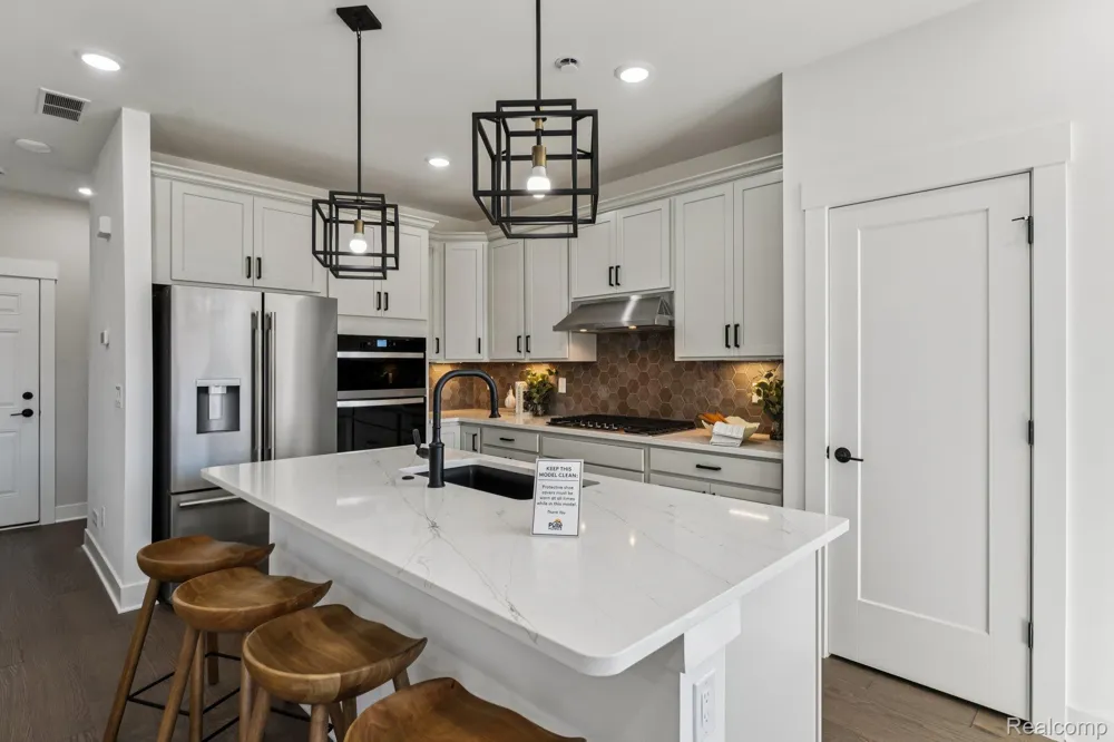 289 Lantana Drive Brighton City, MI 48116