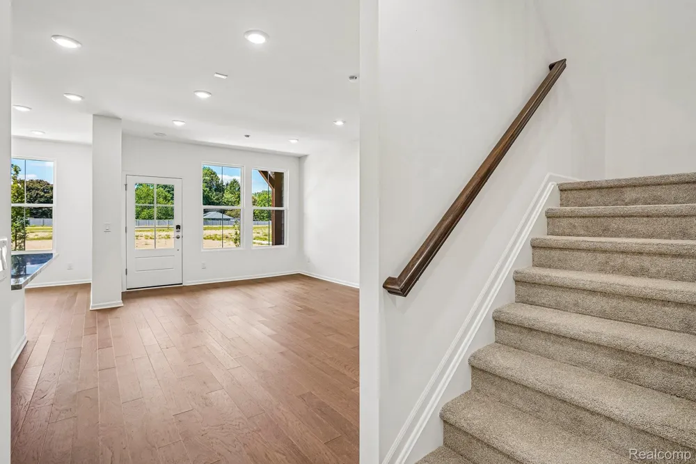 289 Lantana Drive Brighton City, MI 48116