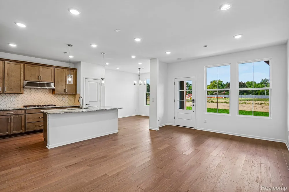 289 Lantana Drive Brighton City, MI 48116