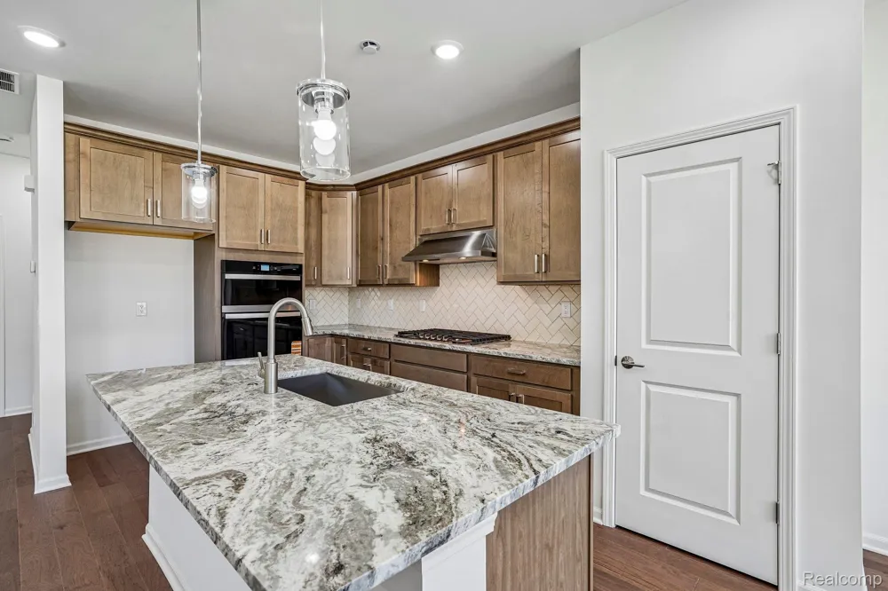 289 Lantana Drive Brighton City, MI 48116