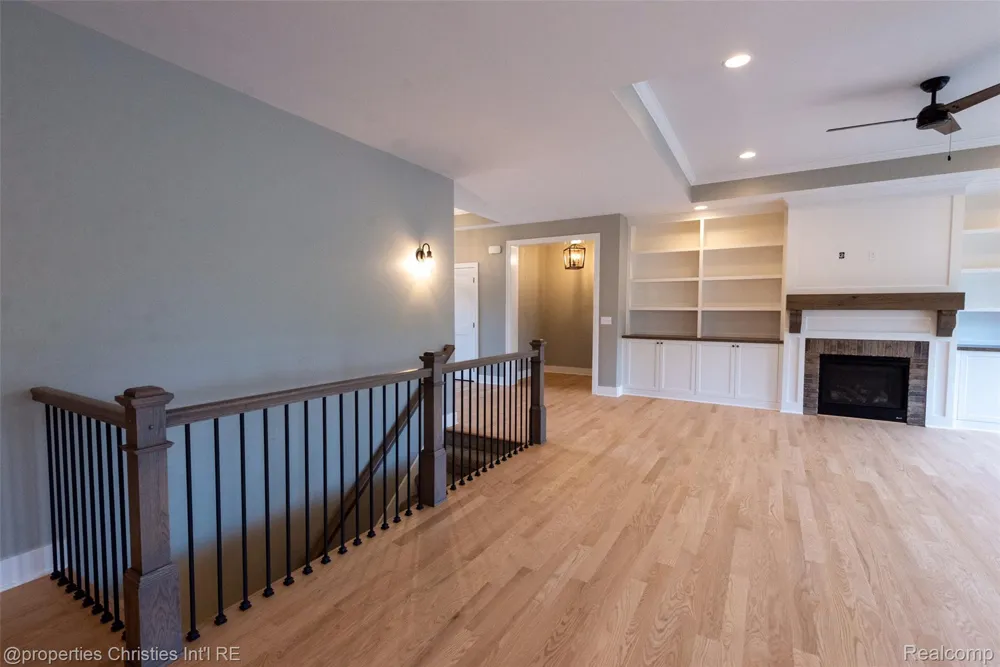 1933 Shane Ct Addison Township, MI 48370