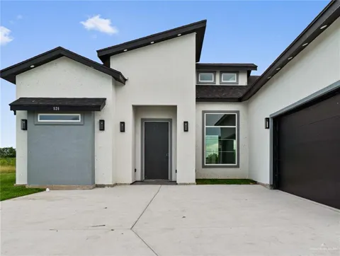 526 Oriole Drive