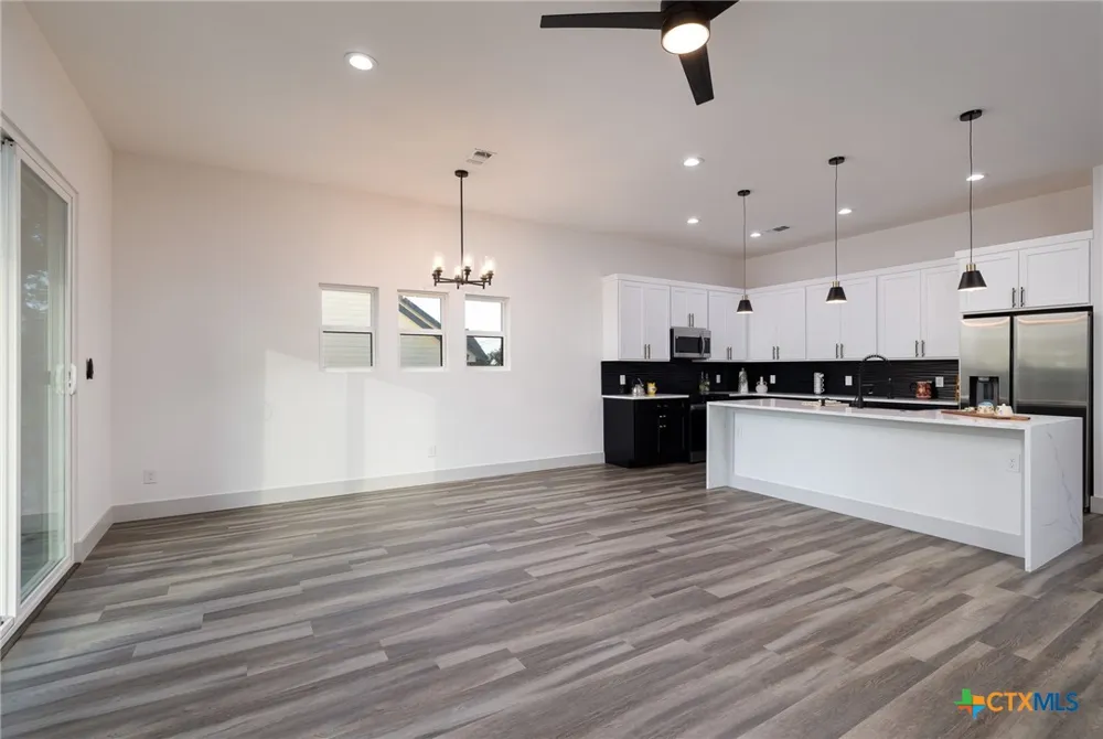 1210 Fernwood Road Fischer, TX 78623
