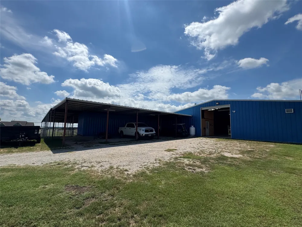 125 Rolling Bend Road Alvord, TX 76225