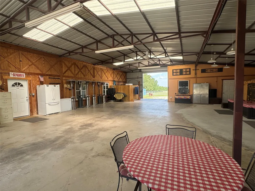 125 Rolling Bend Road Alvord, TX 76225