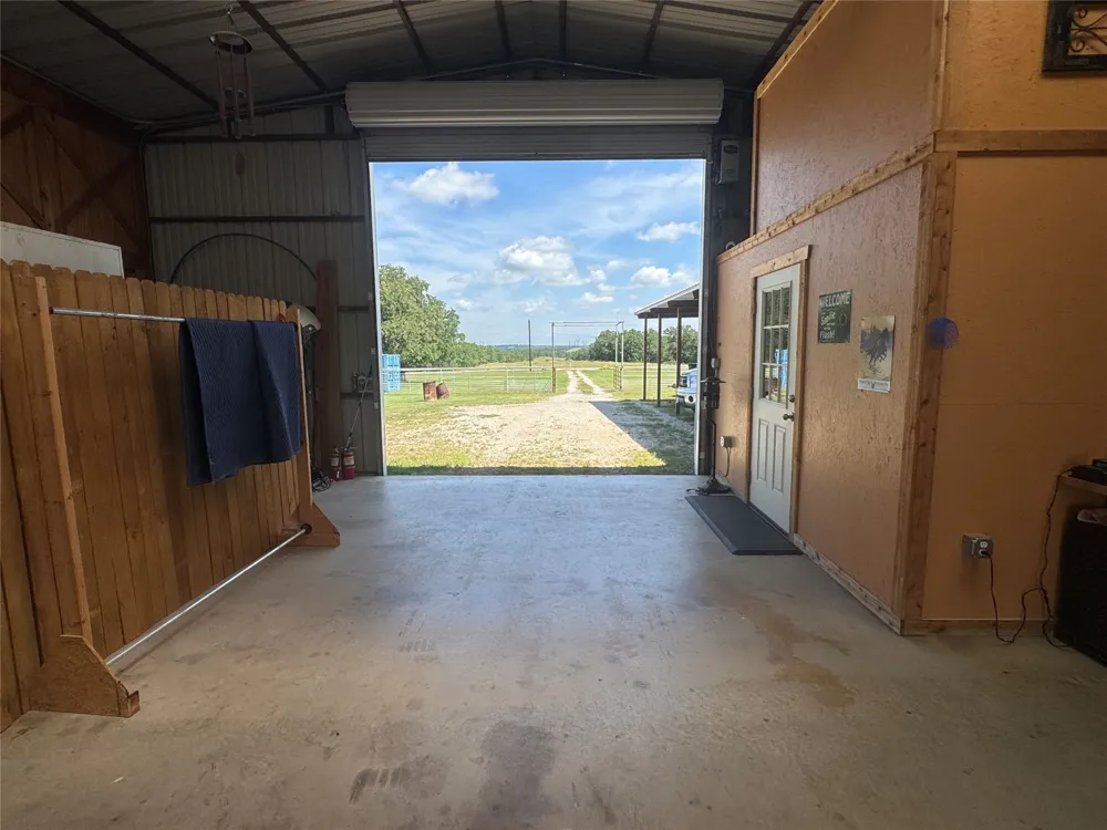 125 Rolling Bend Road Alvord, TX 76225