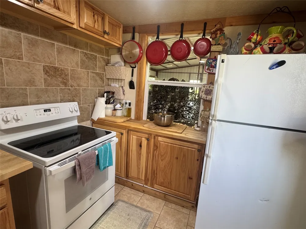 125 Rolling Bend Road Alvord, TX 76225