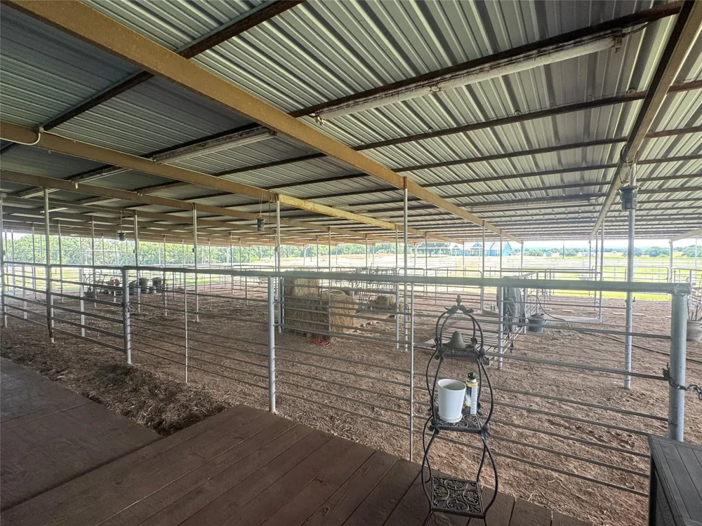 125 Rolling Bend Road Alvord, TX 76225