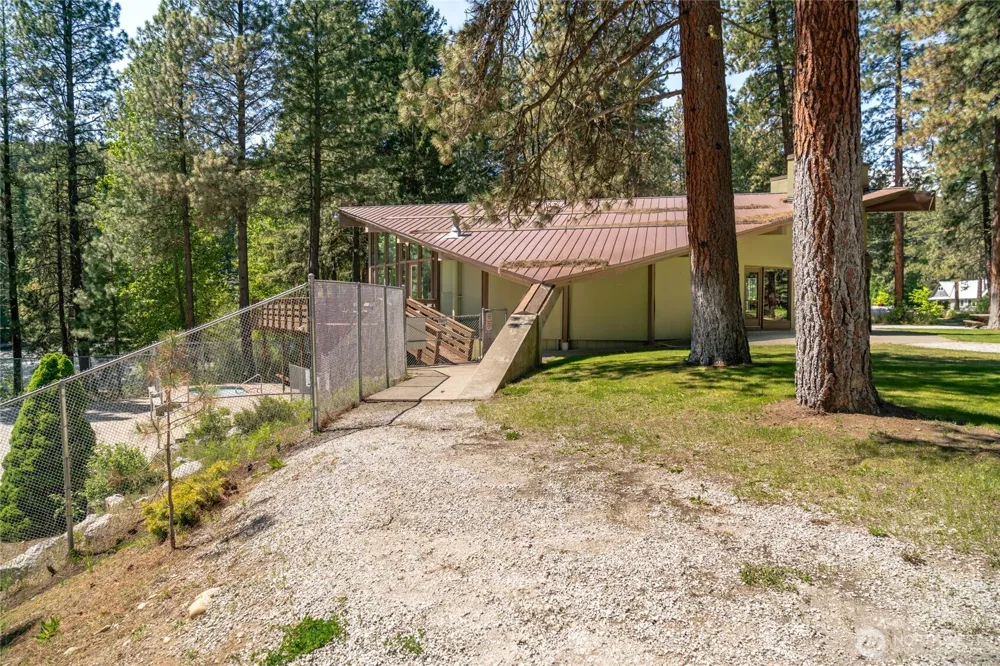 25601 Camp 12 Rd Leavenworth, WA 98826