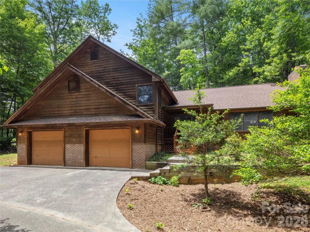 11 Tree Top Drive Arden, NC 28704