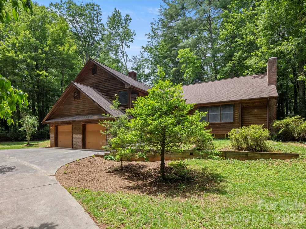 11 Tree Top Drive Arden, NC 28704