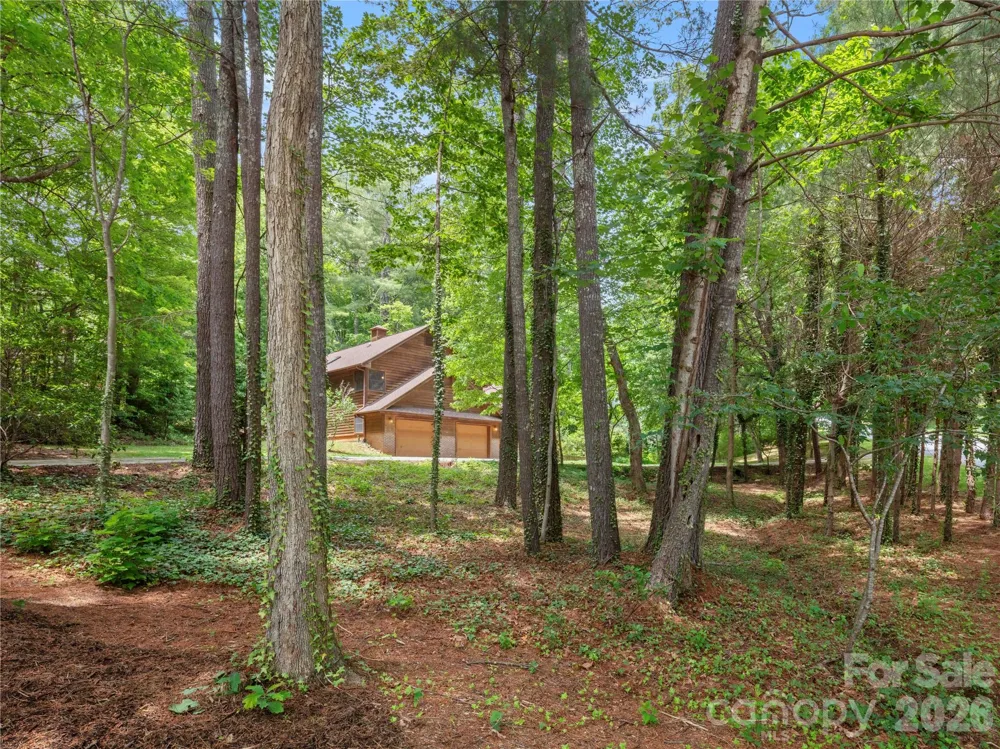 11 Tree Top Drive Arden, NC 28704