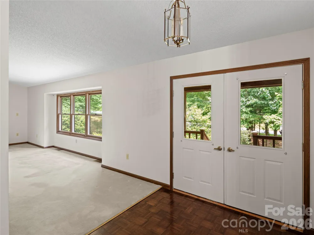 11 Tree Top Drive Arden, NC 28704