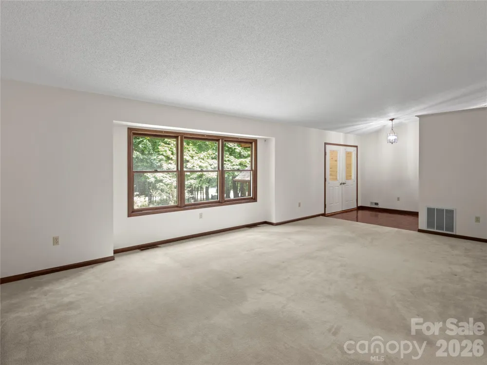 11 Tree Top Drive Arden, NC 28704