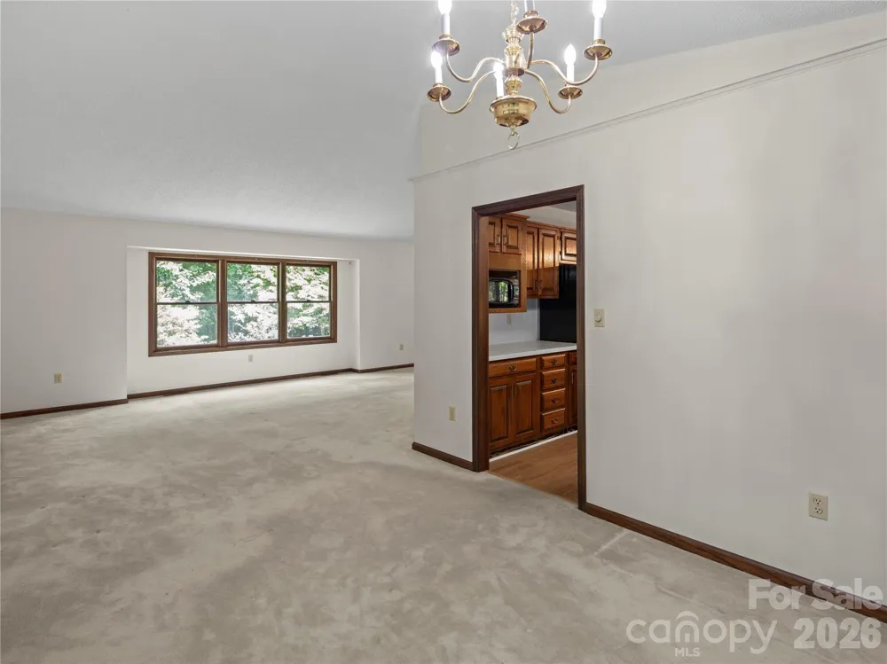 11 Tree Top Drive Arden, NC 28704