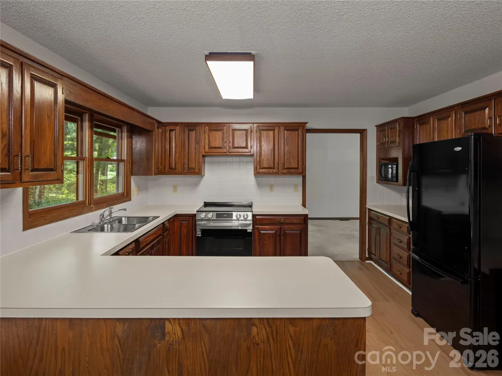 11 Tree Top Drive Arden, NC 28704