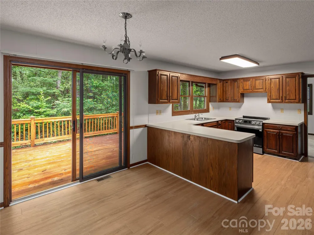 11 Tree Top Drive Arden, NC 28704