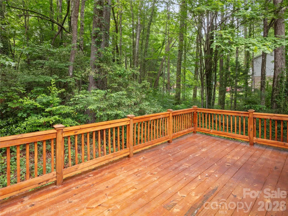 11 Tree Top Drive Arden, NC 28704