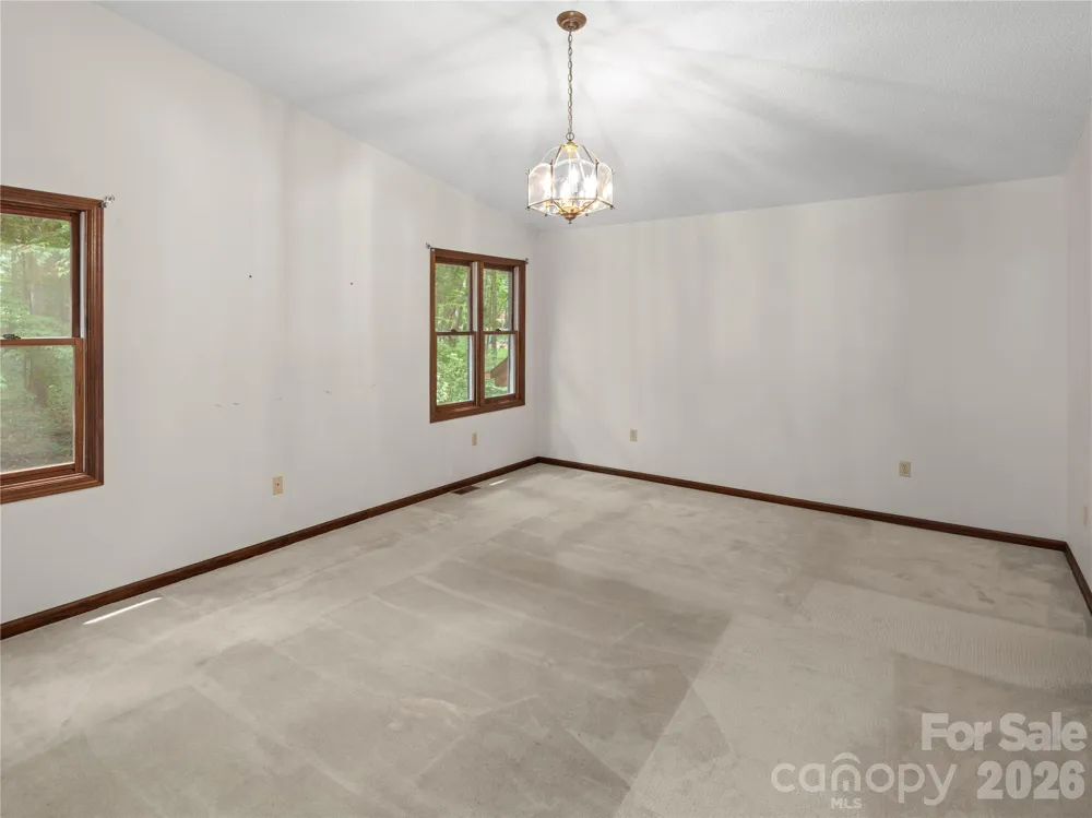 11 Tree Top Drive Arden, NC 28704