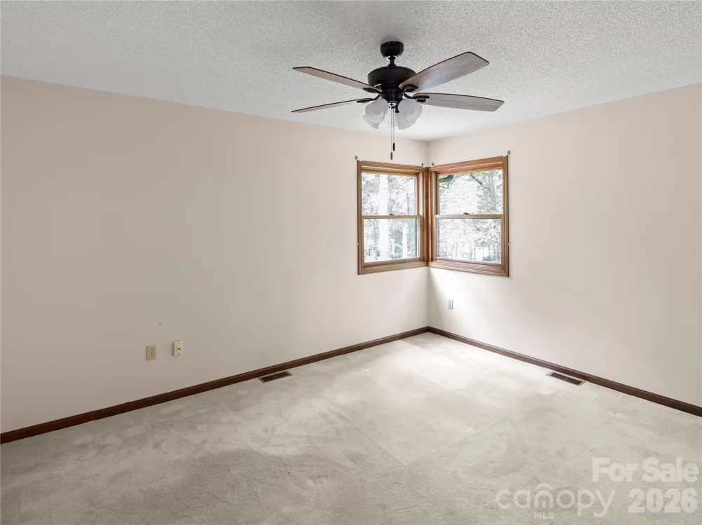 11 Tree Top Drive Arden, NC 28704