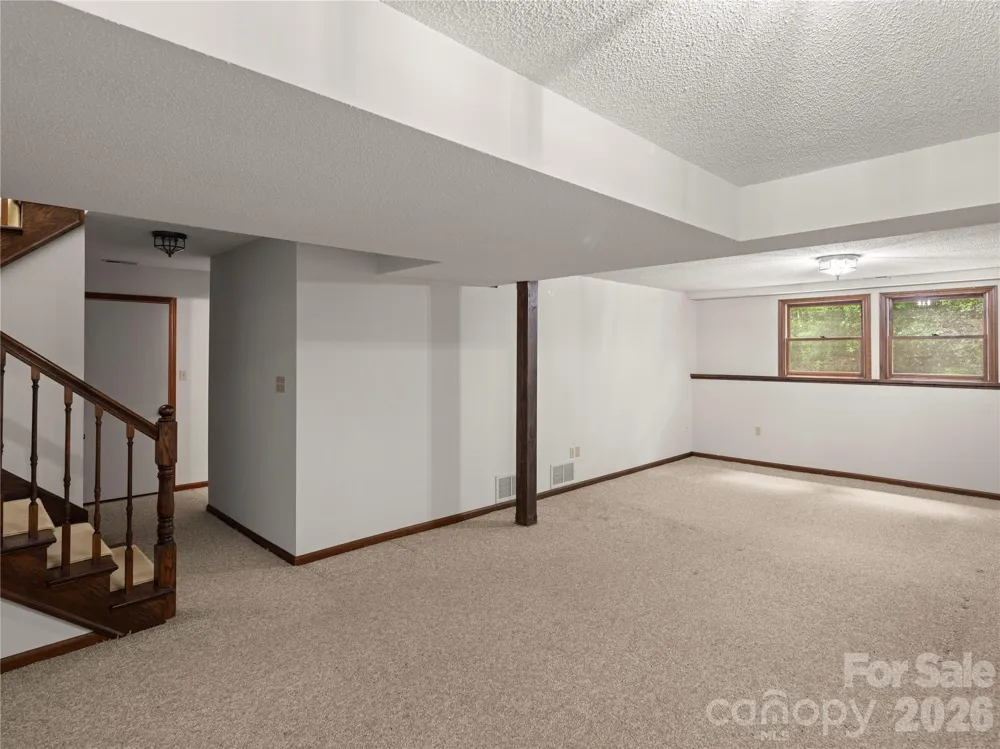 11 Tree Top Drive Arden, NC 28704