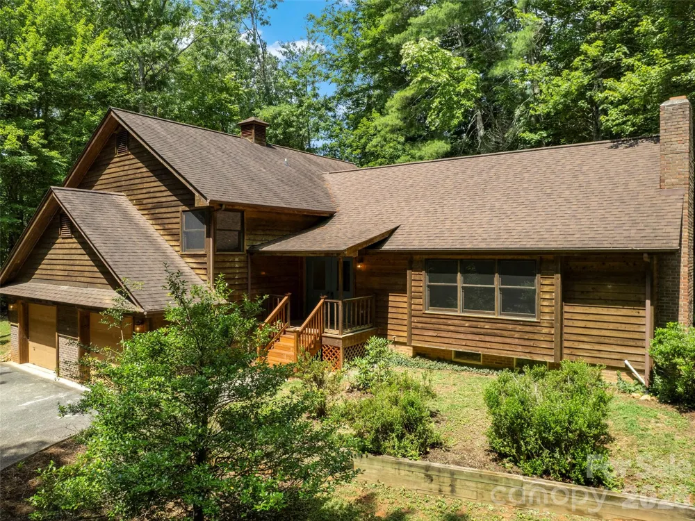 11 Tree Top Drive Arden, NC 28704