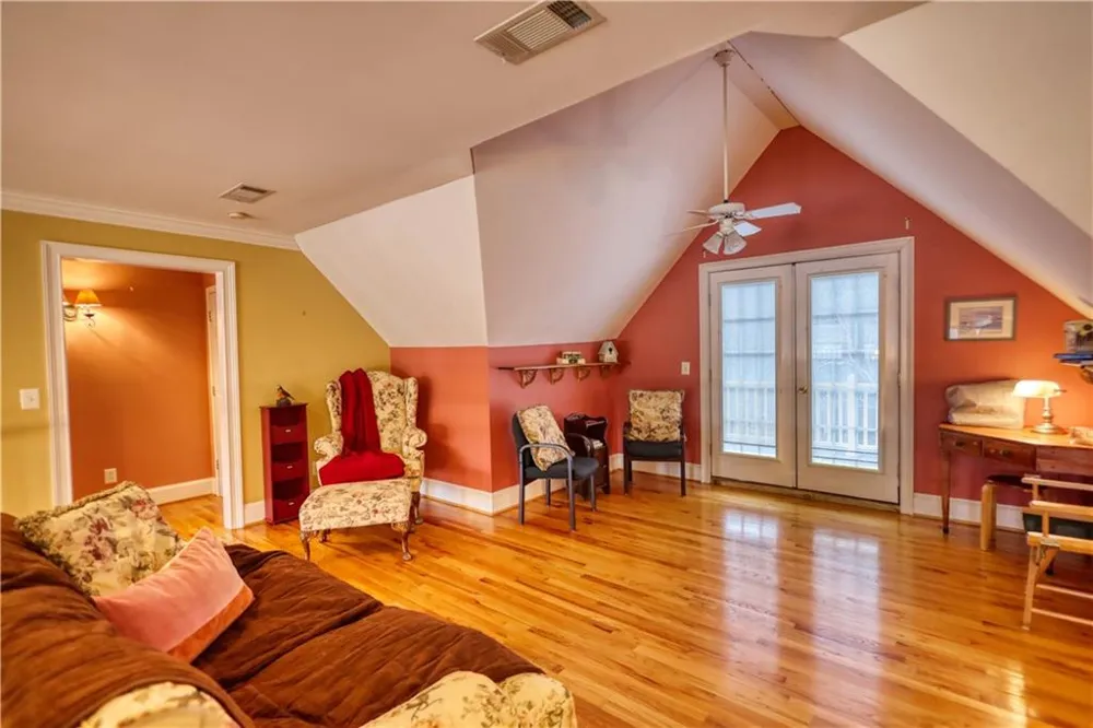 625 W LAKE DRIVE Oxford, GA 30054