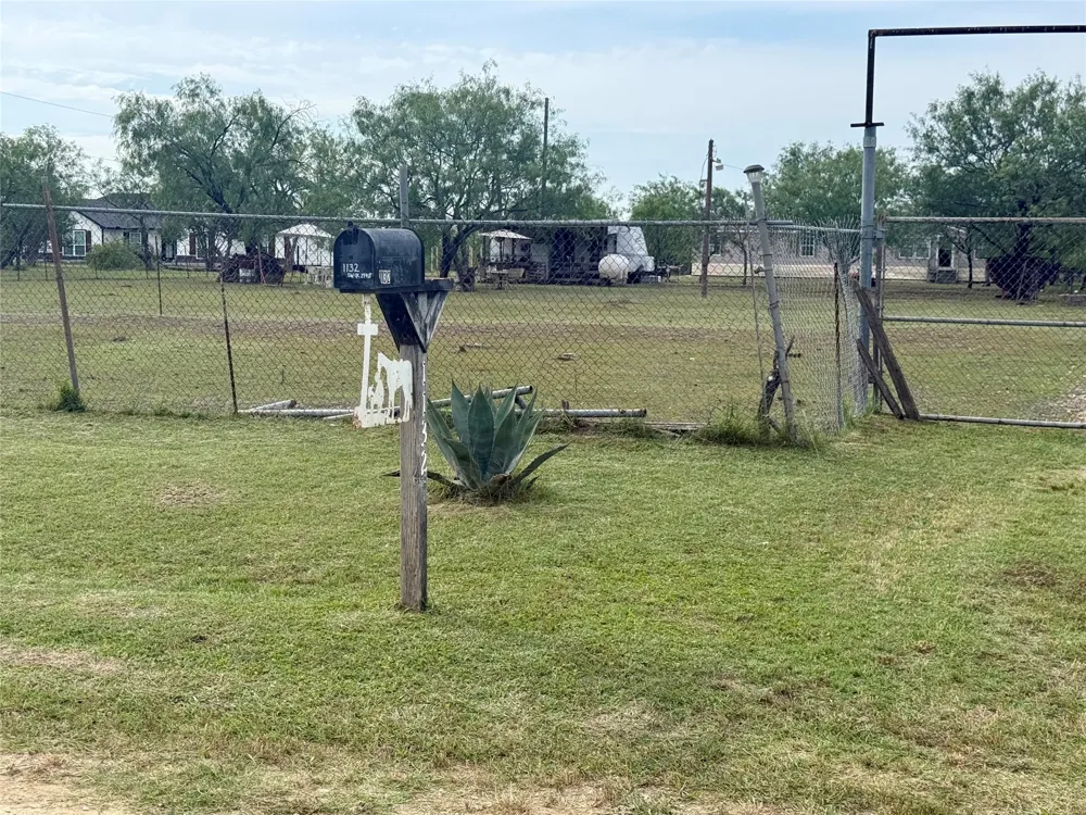 1132 SW County Road 2348 Richland, TX 76681