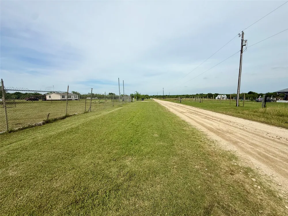 1132 SW County Road 2348 Richland, TX 76681