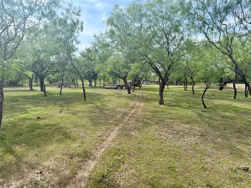 1132 SW County Road 2348 Richland, TX 76681