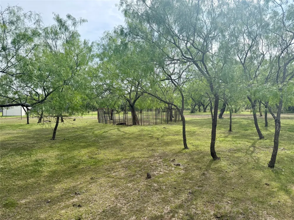 1132 SW County Road 2348 Richland, TX 76681
