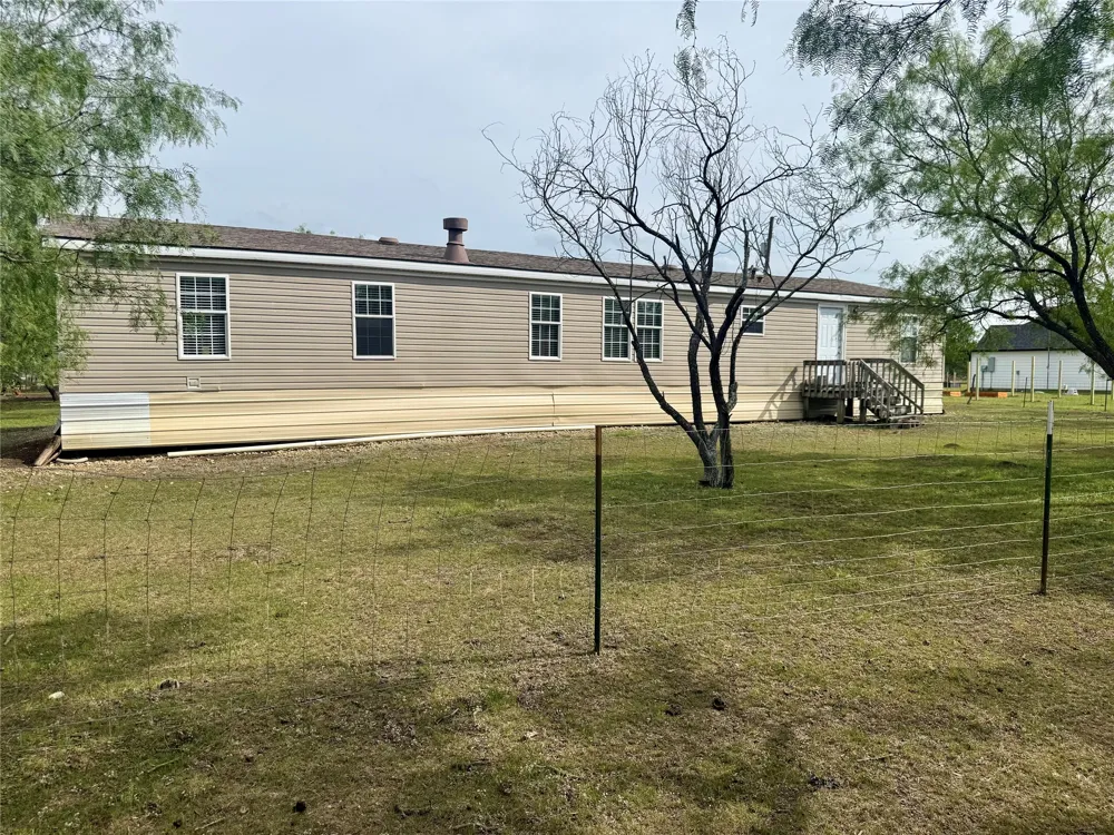 1132 SW County Road 2348 Richland, TX 76681