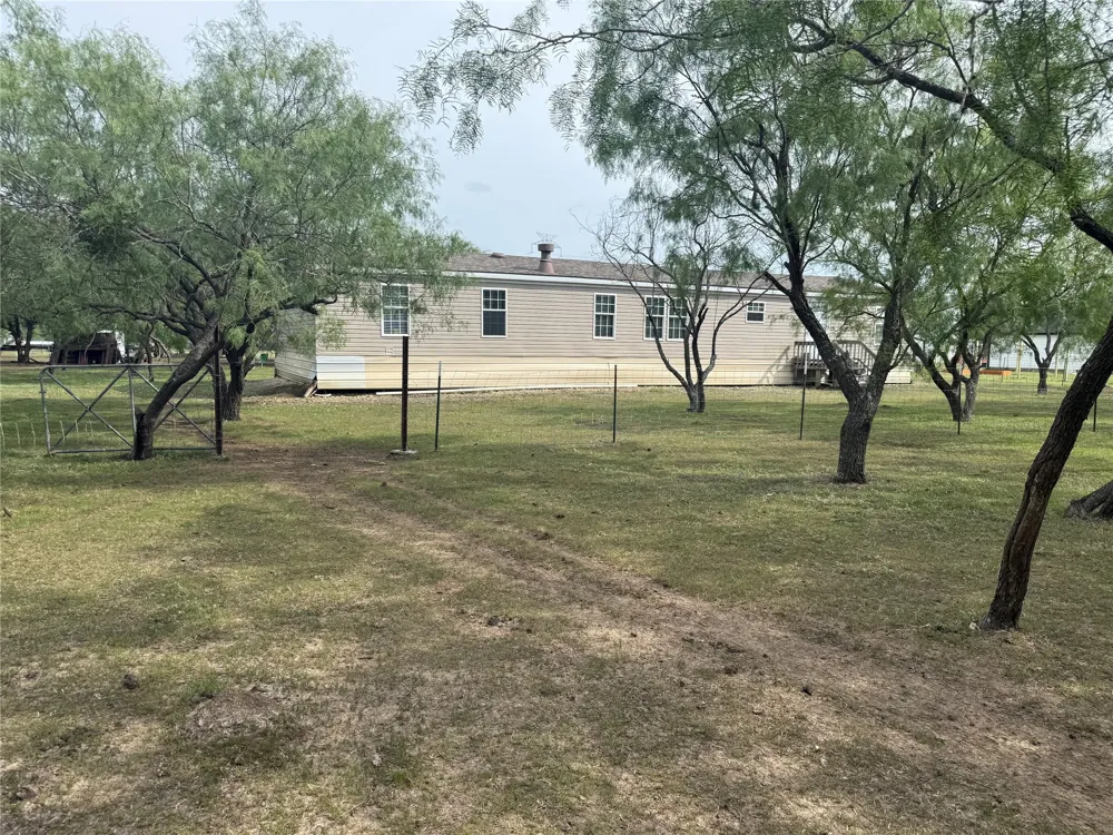 1132 SW County Road 2348 Richland, TX 76681