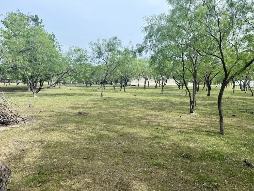1132 SW County Road 2348 Richland, TX 76681