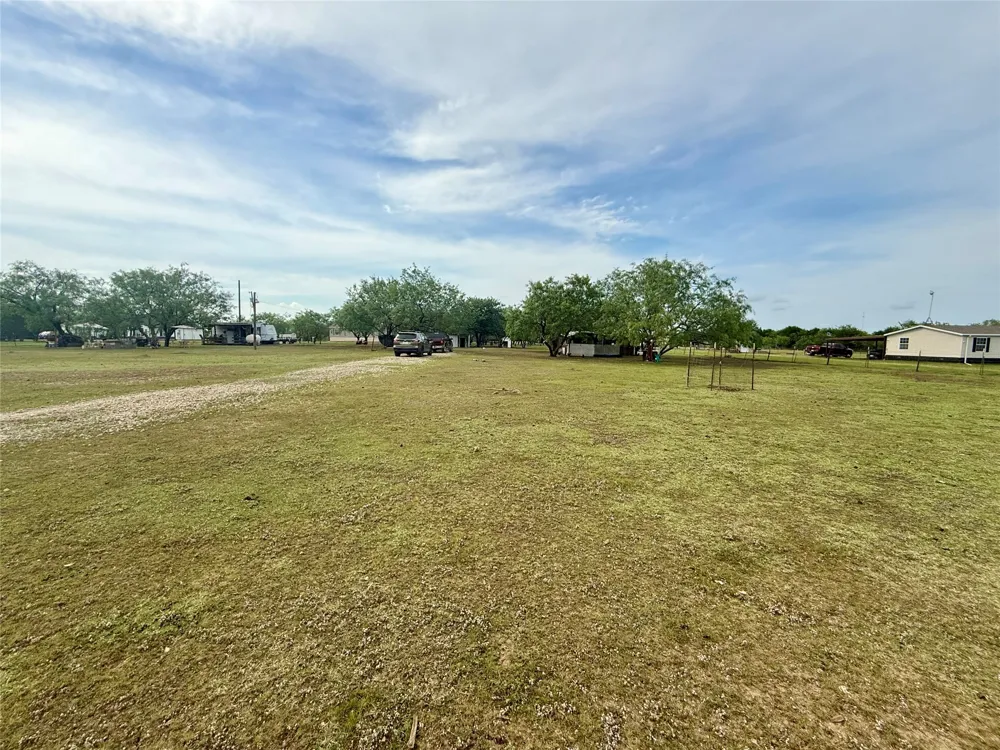 1132 SW County Road 2348 Richland, TX 76681