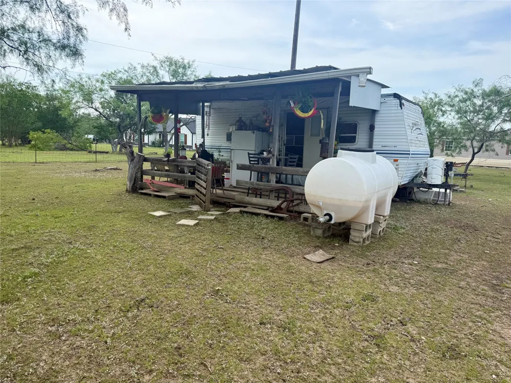 1132 SW County Road 2348 Richland, TX 76681