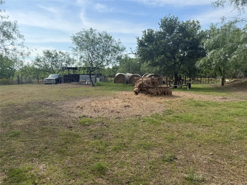 1132 SW County Road 2348 Richland, TX 76681