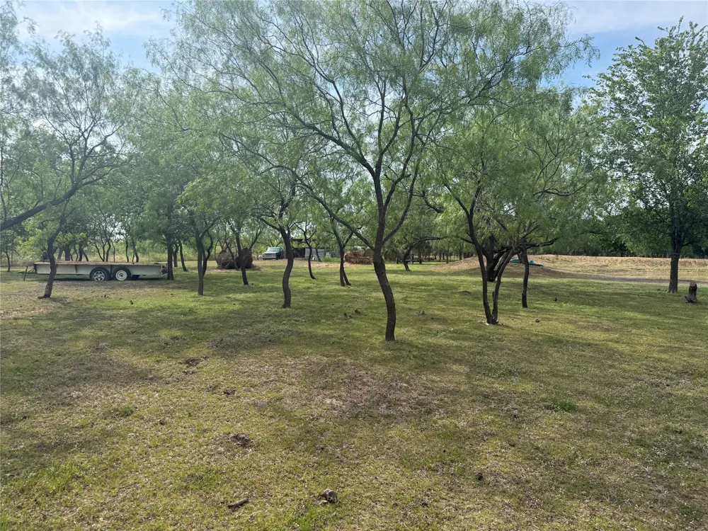 1132 SW County Road 2348 Richland, TX 76681