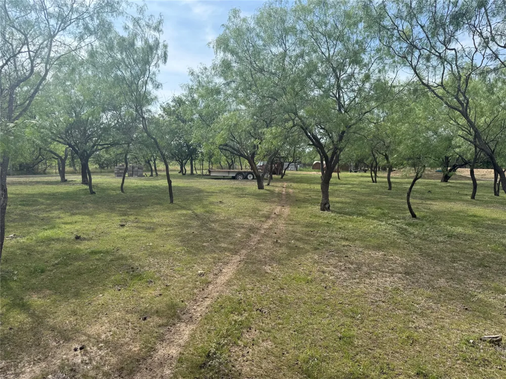 1132 SW County Road 2348 Richland, TX 76681