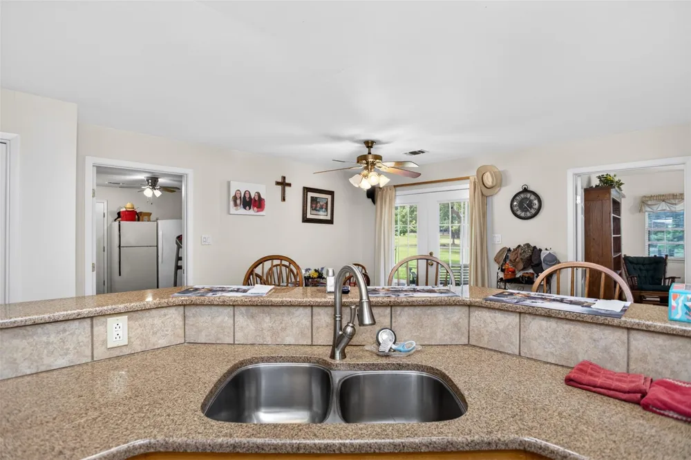 639 County Road 2280 Grapeland, TX 75844