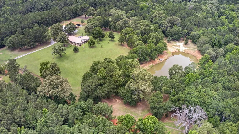 639 County Road 2280 Grapeland, TX 75844
