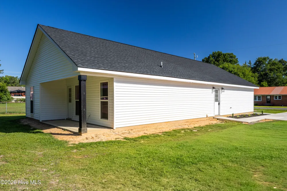 103 Harmon Street Clinton, NC 28328